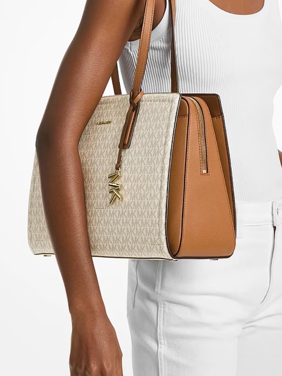 Michael Kors Handbags - Michael Kors Signature Tote in Vanilla and Acorn
